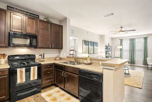 S Bed Las Brisas Apartment Homes 69